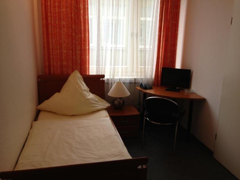 Hotel Schwarzer Baer 3*