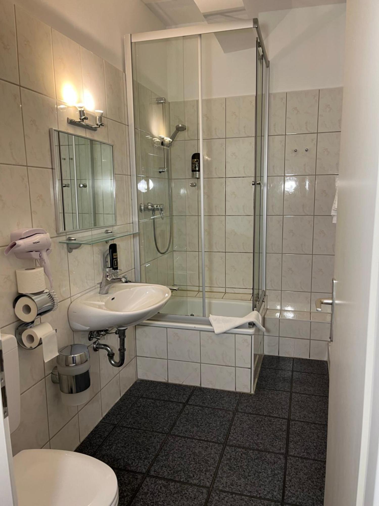 Hotel Schwarzer Baer 3*